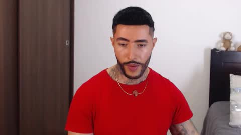 Independent Model online show from December 16, 5:06 am