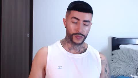 Independent Model online show from January 24, 3:22 am