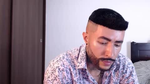 Independent Model online show from January 31, 7:07 am