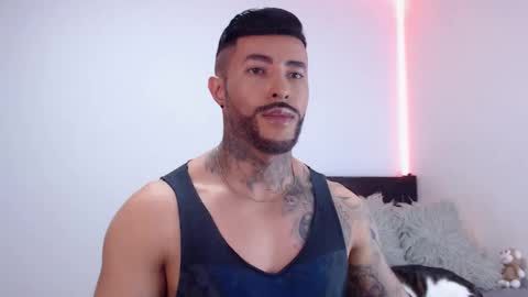 Independent Model online show from October 27, 2:48 am