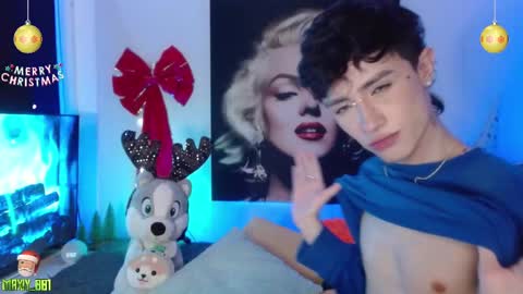 Max online show from December 9, 10:52 pm