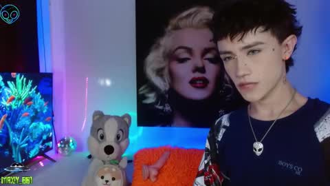 Max online show from February 23, 3:40 pm