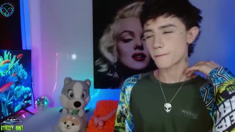 Max online show from February 26, 4:35 pm