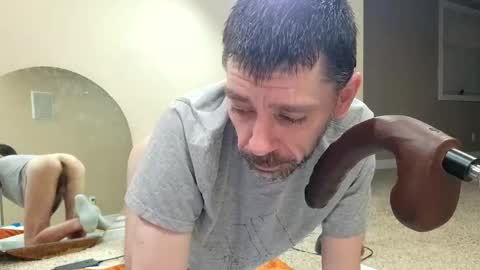 Snapshot of maxjr8008 chatting on December 23, 2:56 am maxjr8008 online show from December 23, 2:56 am