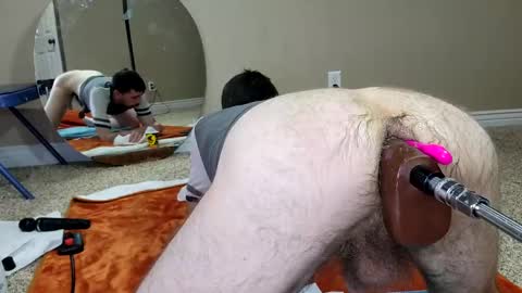 Snapshot of maxjr8008 chatting on December 25, 1:42 am maxjr8008 online show from December 25, 1:42 am