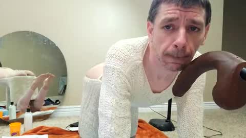 Snapshot of maxjr8008 chatting on January 1, 10:56 pm maxjr8008 online show from January 1, 10:56 pm