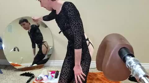 Snapshot of maxjr8008 chatting on March 9, 8:52 pm maxjr8008 online show from March 9, 8:52 pm