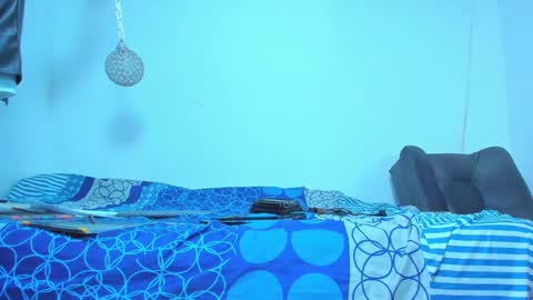 Snapshot of maxowens_oficial chatting on December 31, 11:39 pm MAX online show from December 31, 11:39 pm