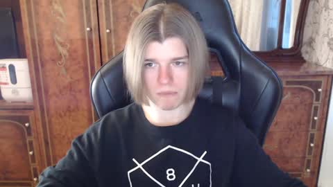 Snapshot of maxplay18 chatting on January 27, 1:09 pm Max online show from January 27, 1:09 pm