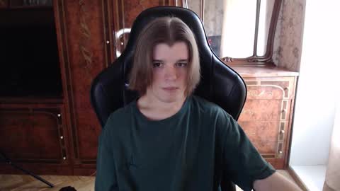 Snapshot of maxplay18 chatting on October 11, 12:36 pm Max online show from October 11, 12:36 pm