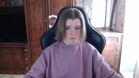 Snapshot of maxplay18 chatting on November 16, 9:48 am Max online show from November 16, 9:48 am