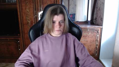 Snapshot of maxplay18 chatting on November 18, 11:58 am Max online show from November 18, 11:58 am