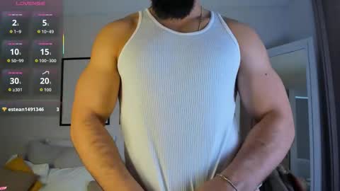 Max online show from November 21, 4:49 pm