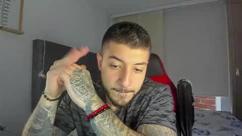 maxvibe_ online show from October 28, 10:34 pm