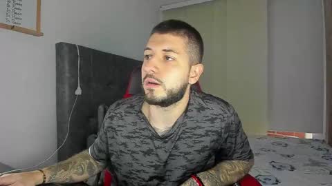 maxvibe_ online show from October 29, 10:44 pm