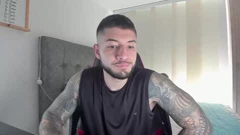 maxvibe_ online show from November 5, 7:03 pm