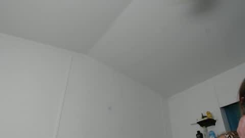 Snapshot of maxwellandpam chatting on November 7, 4:40 pm Max and Pam Voyeur Cam online show from November 7, 4:40 pm