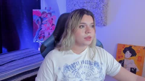 Snapshot of maxxxine_ chatting on December 9, 9:39 am Maxine Minx online show from December 9, 9:39 am