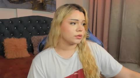 Snapshot of maxxxine_ chatting on February 28, 9:47 am Maxine Minx online show from February 28, 9:47 am