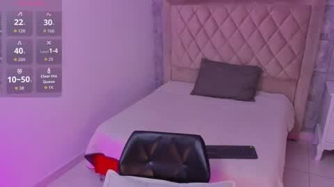 Snapshot of maxxxine_ chatting on September 18, 5:31 am Maxine Minx online show from September 18, 5:31 am