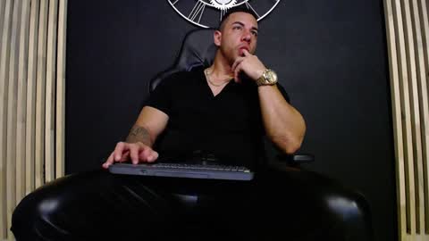 Snapshot of maxxxpowerful chatting on January 14, 3:01 am maxxxpowerful online show from January 14, 3:01 am