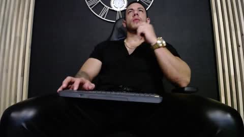 Snapshot of maxxxpowerful chatting on February 6, 2:44 am maxxxpowerful online show from February 6, 2:44 am