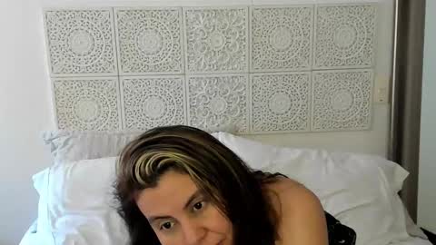 Snapshot of maxzy_star chatting on December 29, 2:21 pm Victoria online show from December 29, 2:21 pm