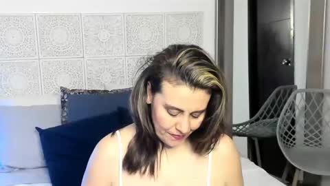 Snapshot of maxzy_star chatting on February 7, 11:13 pm Victoria online show from February 7, 11:13 pm