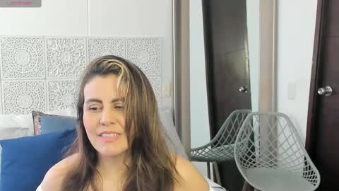 Snapshot of maxzy_star chatting on February 15, 7:06 pm Victoria online show from February 15, 7:06 pm