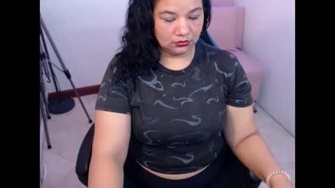 Snapshot of may_fk chatting on September 16, 4:24 am may_fk online show from September 16, 4:24 am