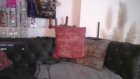 may_wood online show from October 8, 12:03 pm