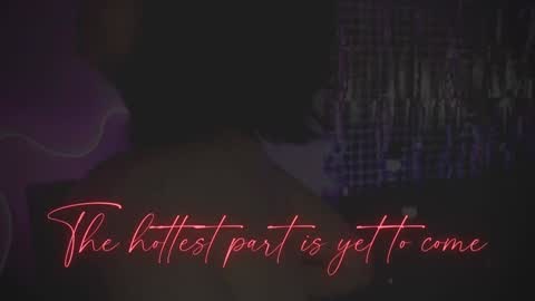 Snapshot of maya_muse chatting on December 11, 9:19 am Woman online show from December 11, 9:19 am