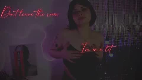 Snapshot of maya_muse chatting on March 9, 5:06 pm Woman online show from March 9, 5:06 pm