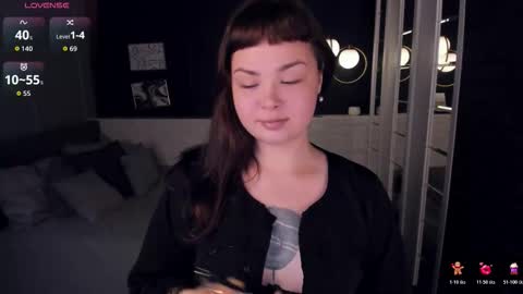 Snapshot of maya_muse chatting on November 12, 1:55 pm Woman online show from November 12, 1:55 pm