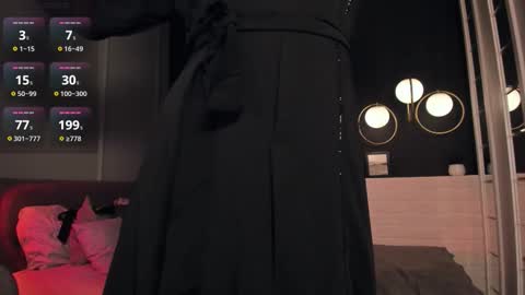 Snapshot of maya_muse chatting on November 14, 12:37 pm Woman online show from November 14, 12:37 pm