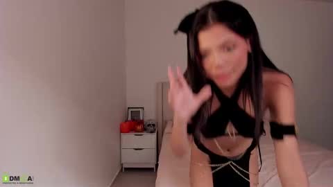 Maya online show from October 24, 3:30 pm