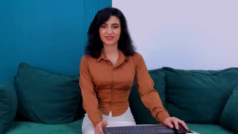 Maya online show from February 2, 5:15 pm