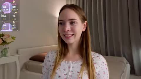 Snapshot of mayagreet chatting on November 21, 9:13 pm My name is Kara online show from November 21, 9:13 pm