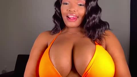 MayBabi online show from December 22, 2:16 pm