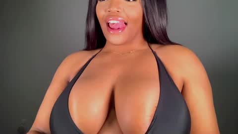 MayBabi online show from February 7, 11:01 am