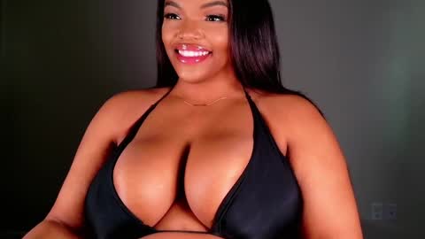 MayBabi online show from February 15, 2:33 pm