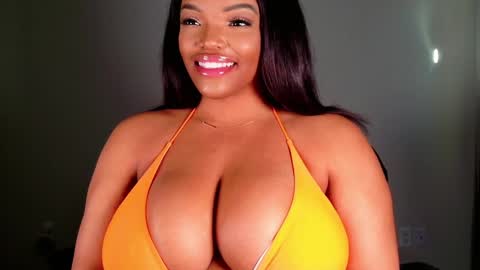 MayBabi online show from February 18, 2:49 pm