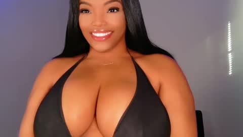 MayBabi online show from September 18, 1:35 pm