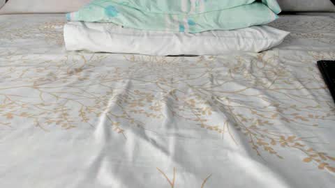 Snapshot of maybelline_666 chatting on October 2, 6:37 pm Maybelline69 online show from October 2, 6:37 pm