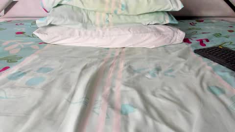 Snapshot of maybelline_666 chatting on November 25, 8:42 pm Maybelline69 online show from November 25, 8:42 pm