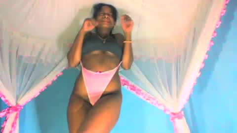 mayrah online show from February 6, 4:14 pm