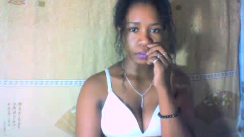 mayrah online show from February 13, 6:09 am