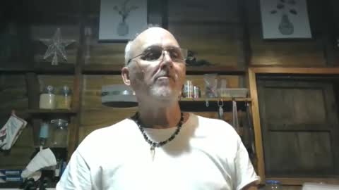 Snapshot of mbravo420 chatting on November 29, 12:57 am mbravo420 online show from November 29, 12:57 am