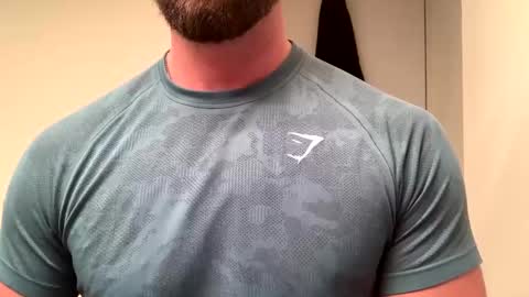 Snapshot of mcr8080 chatting on January 10, 2:13 pm mcr8080 online show from January 10, 2:13 pm