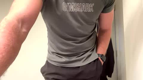 Snapshot of mcr8080 chatting on January 23, 3:43 pm mcr8080 online show from January 23, 3:43 pm